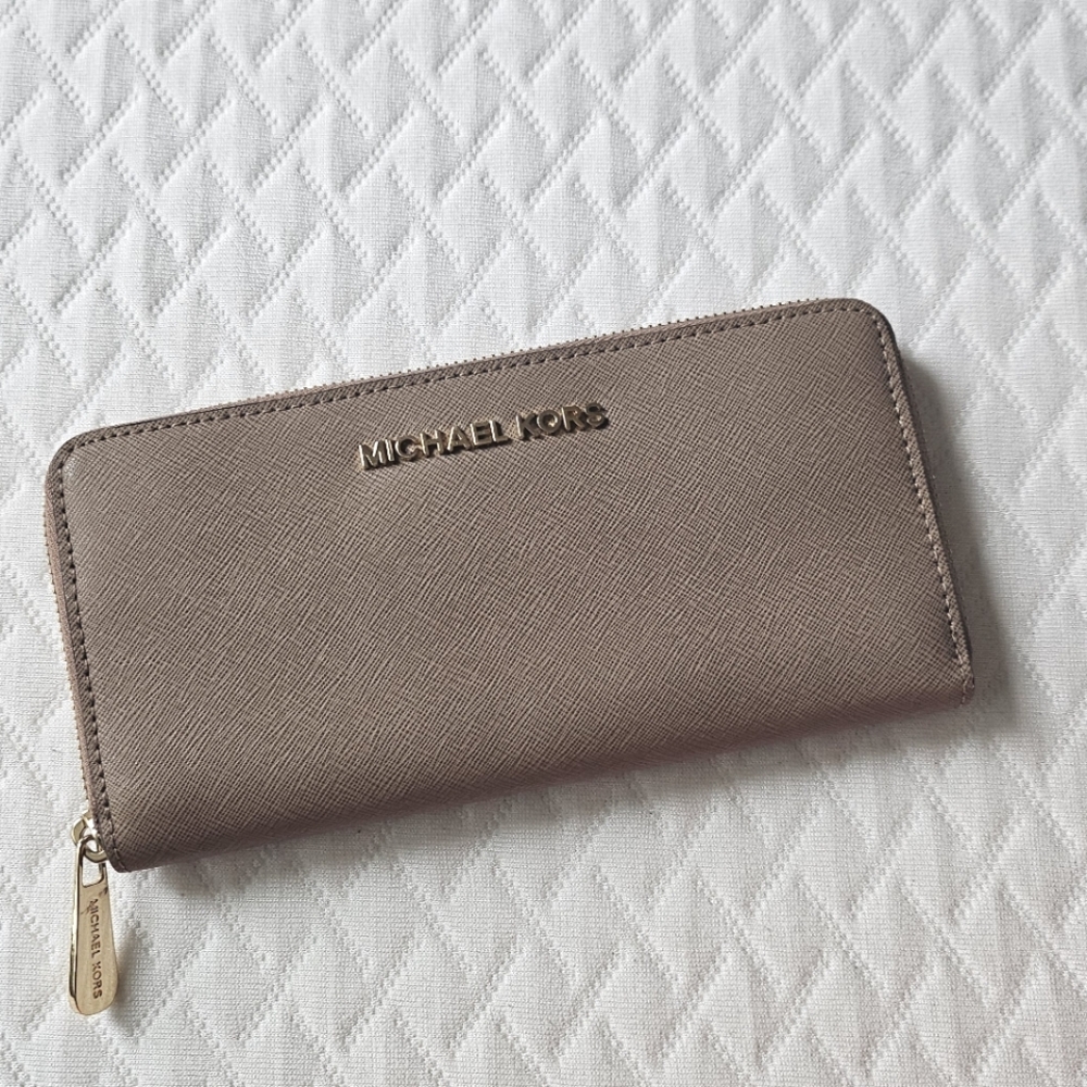 Michael Kors Taupe Wallet